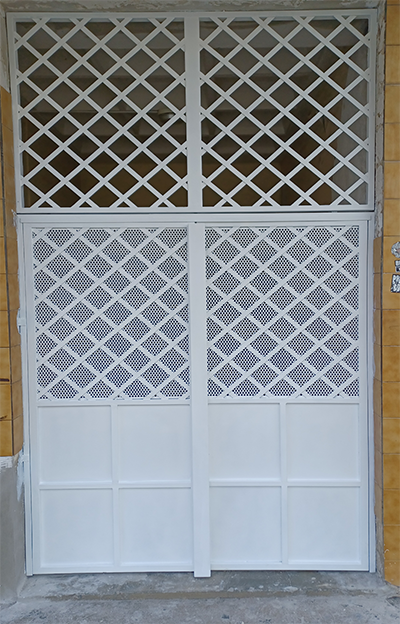 Porte deux vantaux
